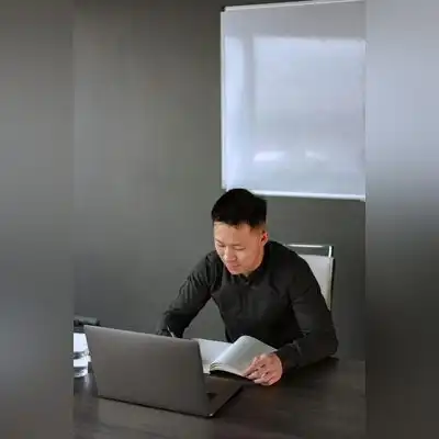 庞梓泽
